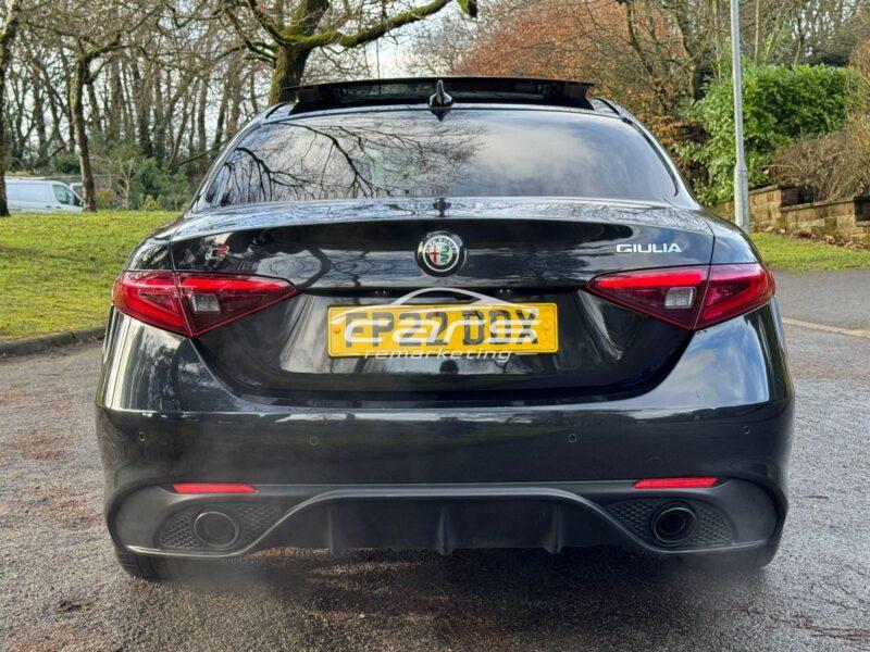 2022 Alfa Romeo Giulia 2.0T Veloce Auto