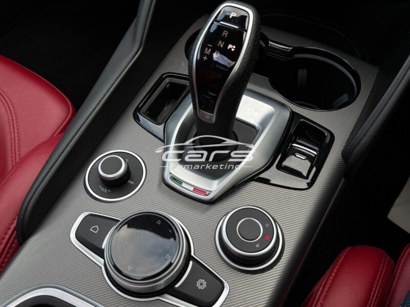 2022 Alfa Romeo Giulia 2.0T Veloce Auto