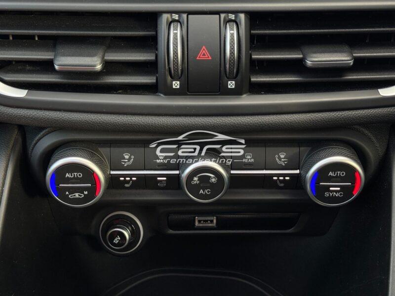 2022 Alfa Romeo Giulia 2.0T Veloce Auto