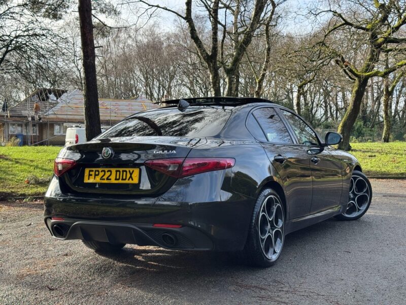 2022 Alfa Romeo Giulia 2.0T Veloce Auto