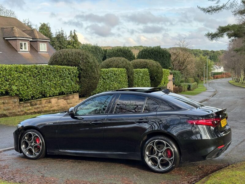 2022 Alfa Romeo Giulia 2.0T Veloce Auto