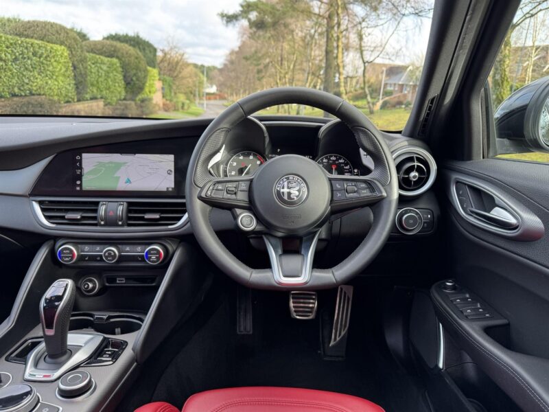 2022 Alfa Romeo Giulia 2.0T Veloce Auto