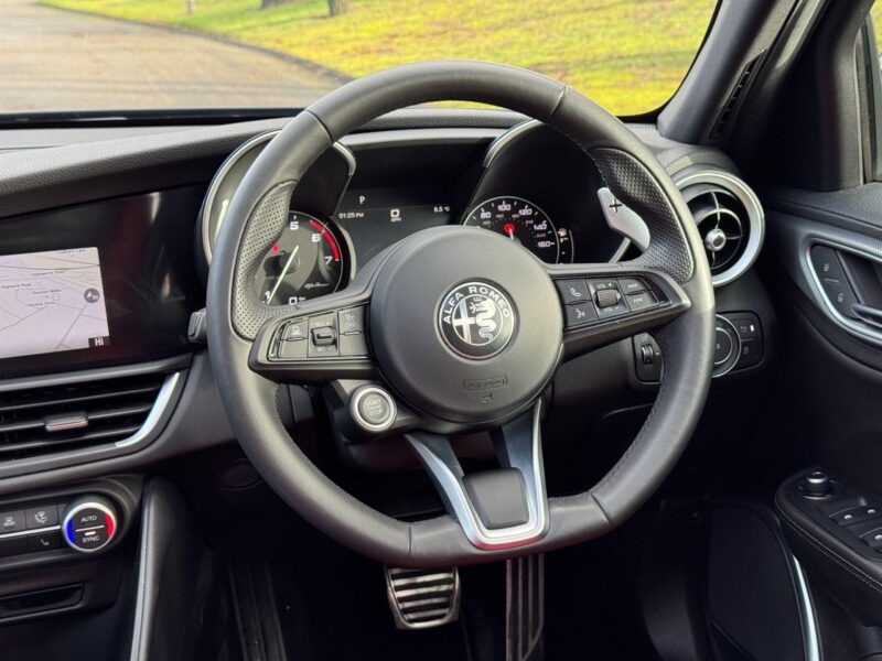 2022 Alfa Romeo Giulia 2.0T Veloce Auto