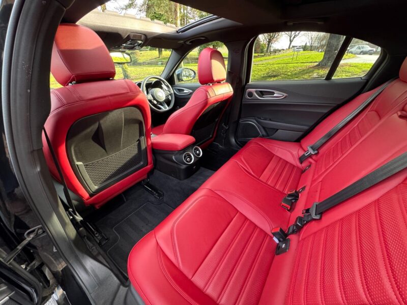 2022 Alfa Romeo Giulia 2.0T Veloce Auto